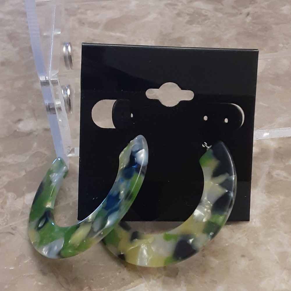 Nwot acrylic earrings 2/$10